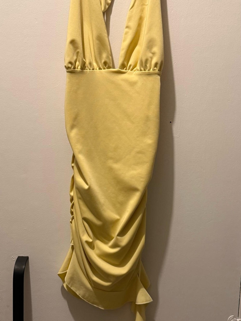 Sundress-Inspired Yellow Halter Midi Dress